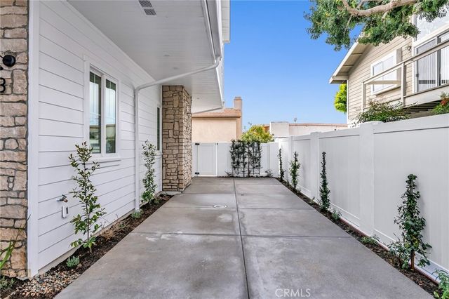 2304 Harriman Lane B, Redondo Beach, CA 90278