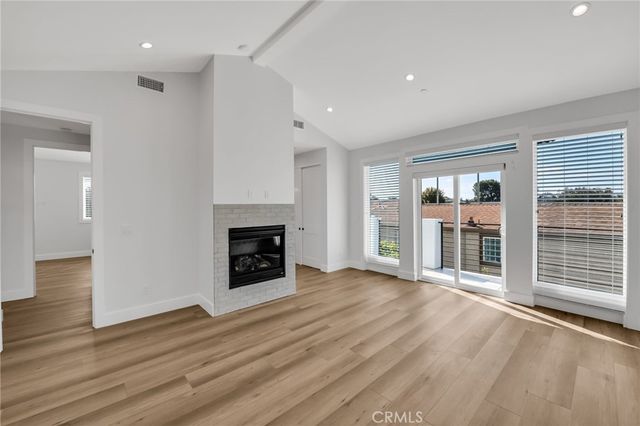 2304 Harriman Lane B, Redondo Beach, CA 90278