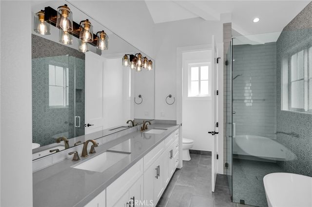 2304 Harriman Lane B, Redondo Beach, CA 90278