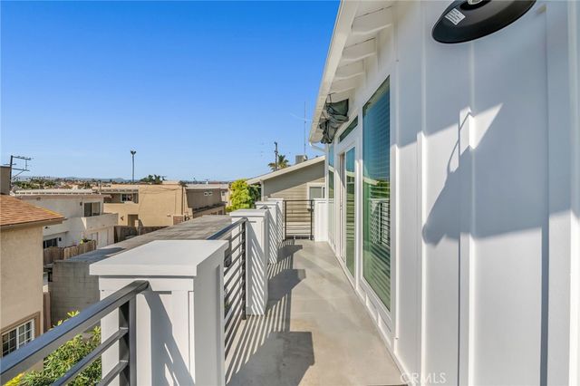 2304 Harriman Lane B, Redondo Beach, CA 90278