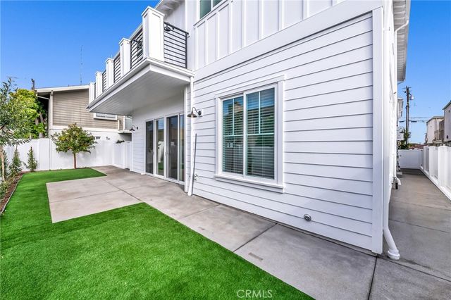2304 Harriman Lane B, Redondo Beach, CA 90278