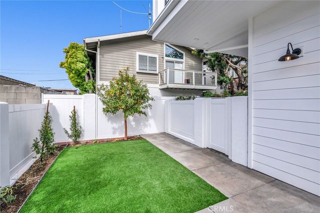 2304 Harriman Lane B, Redondo Beach, CA 90278