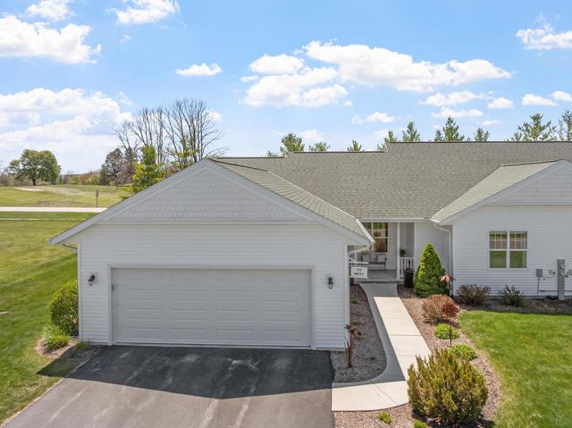 530 Otto WAY, Elkhart Lake, WI 53020