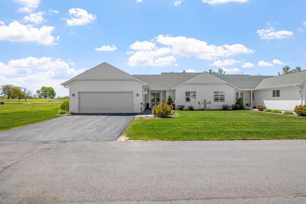 530 Otto WAY, Elkhart Lake, WI 53020