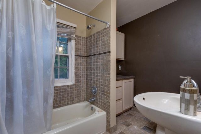 1208 E Milwaukee Street, Janesville, WI 53545