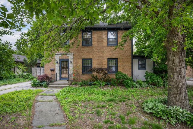1208 E Milwaukee Street, Janesville, WI 53545