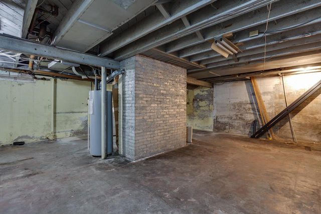 1208 E Milwaukee Street, Janesville, WI 53545