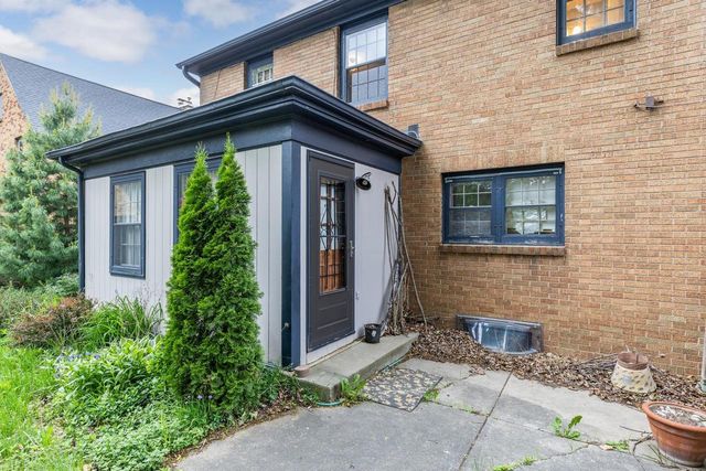 1208 E Milwaukee Street, Janesville, WI 53545
