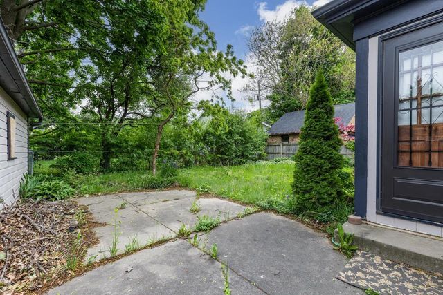 1208 E Milwaukee Street, Janesville, WI 53545