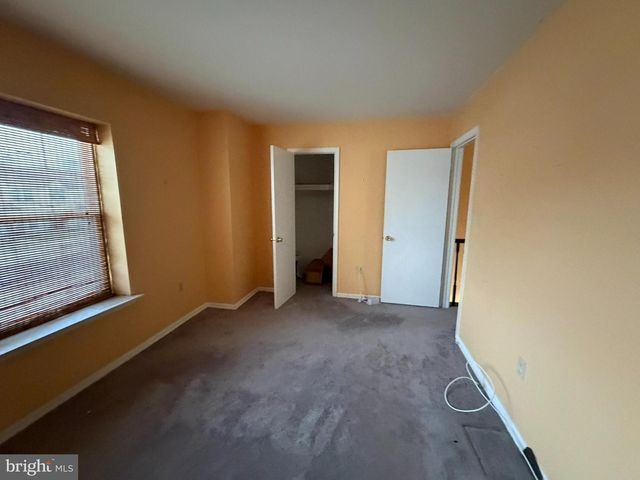 4 ROSS CT, Newark, DE 19702