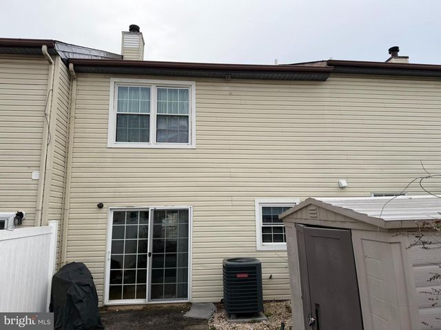 4 ROSS CT, Newark, DE 19702