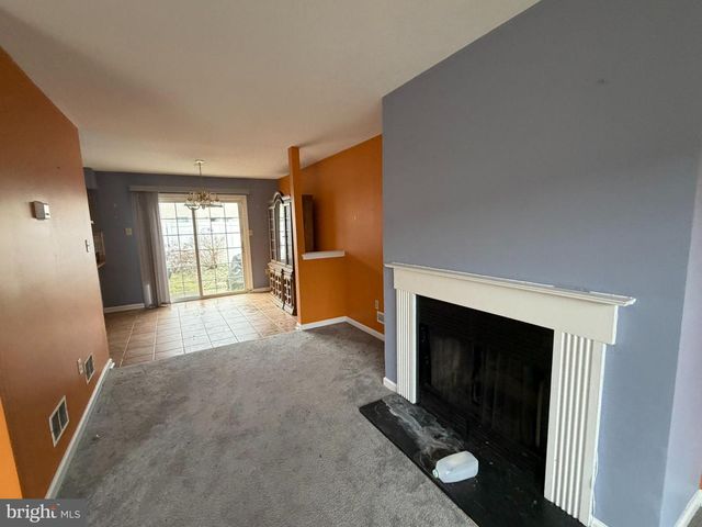4 ROSS CT, Newark, DE 19702