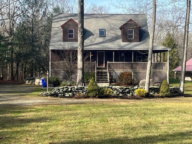 985 Glebe Street, Taunton, MA 02780