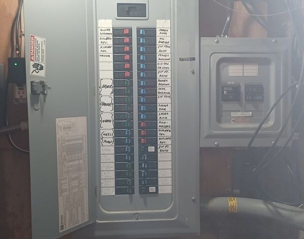 985 Glebe Street, Taunton, MA 02780