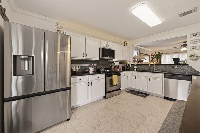 9902 Victoria Point Lane, Houston, TX 77075