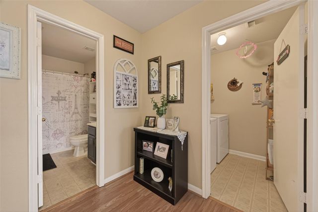 9902 Victoria Point Lane, Houston, TX 77075