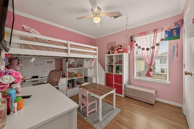 9902 Victoria Point Lane, Houston, TX 77075