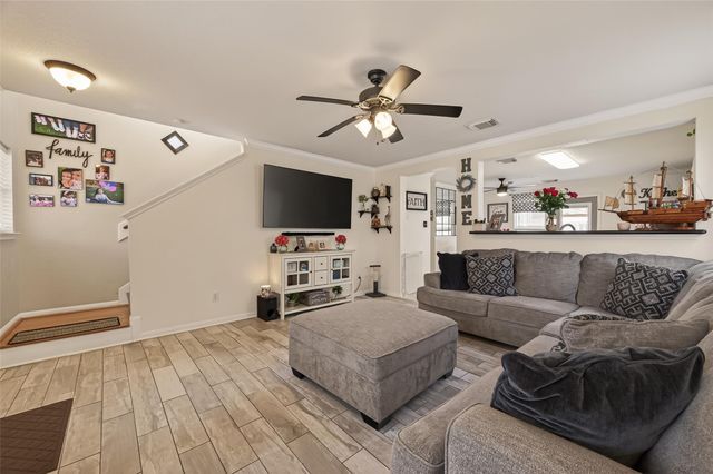 9902 Victoria Point Lane, Houston, TX 77075