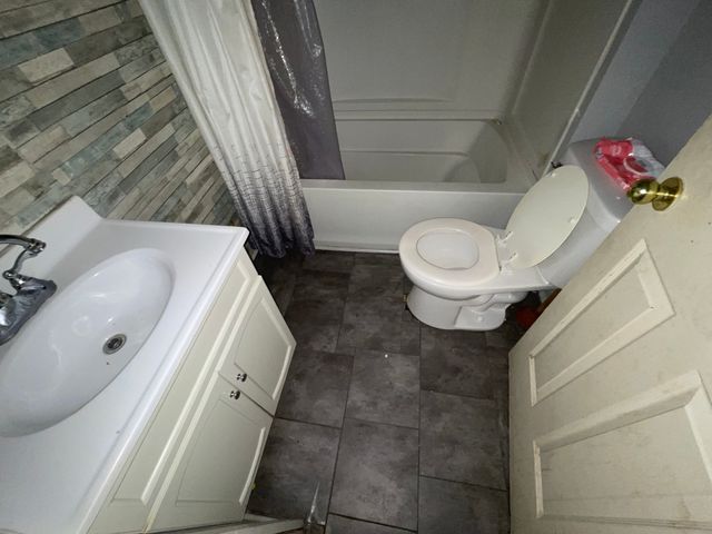 1283 S Illinois Street, Decatur, IL 62521