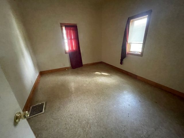 1283 S Illinois Street, Decatur, IL 62521