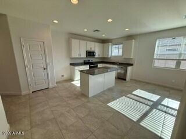 5520 E Darwin Drive, San Tan Valley, AZ 85140