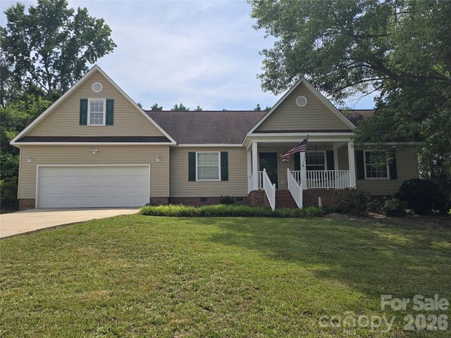 2393 Oxford Circle, Lancaster, SC 29720