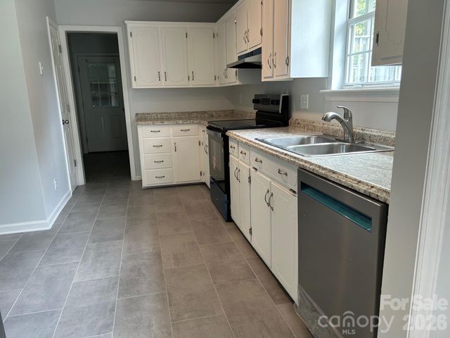 2393 Oxford Circle, Lancaster, SC 29720