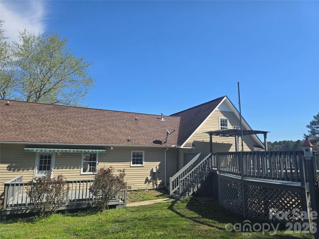 2393 Oxford Circle, Lancaster, SC 29720