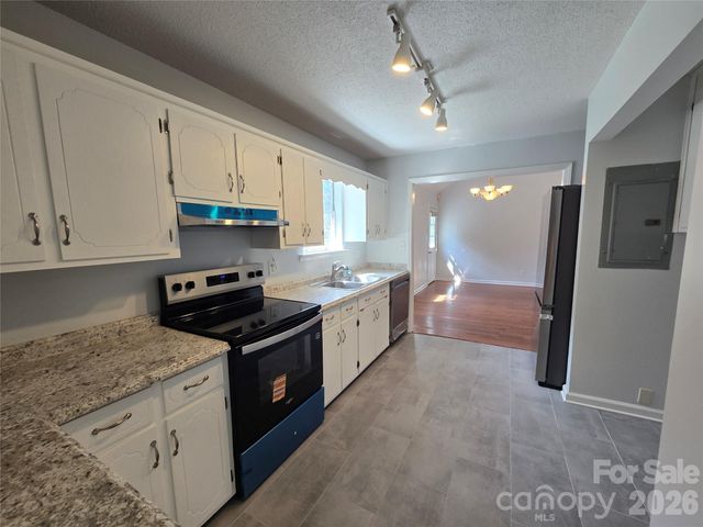 2393 Oxford Circle, Lancaster, SC 29720