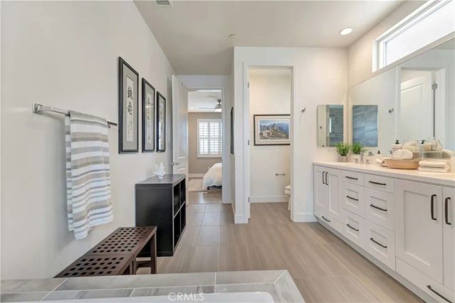 2105 Two Harbors Circle, Costa Mesa, CA 92627