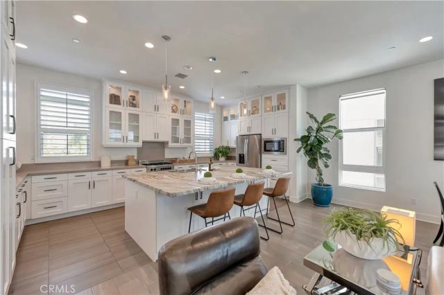 2105 Two Harbors Circle, Costa Mesa, CA 92627