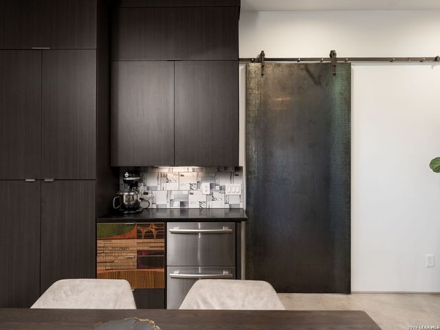 132 Clay, San Antonio, TX 78204