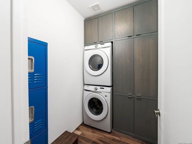 132 Clay, San Antonio, TX 78204