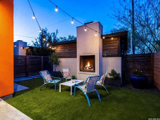 132 Clay, San Antonio, TX 78204