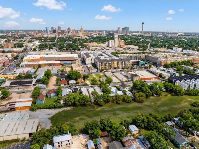 132 Clay, San Antonio, TX 78204