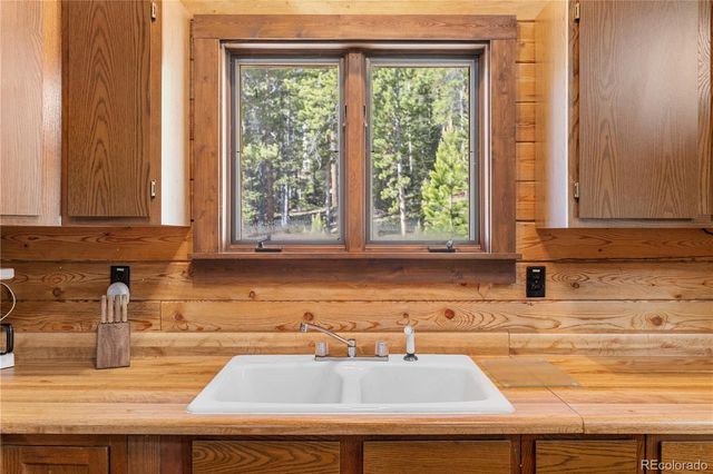 424 Dry Gulch Road, Fairplay, CO 80440