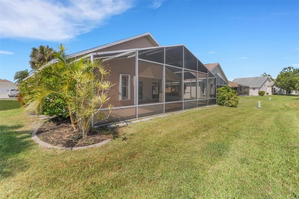 Image 25 of property listing at 3640 GLOXINIA DRIVE, North Fort Myers, FL 33917