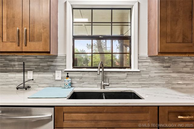 2266 E 48th Street, Tulsa, OK 74105