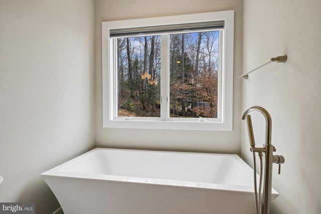 2636 LYNN ALLEN RD, King George, VA 22485