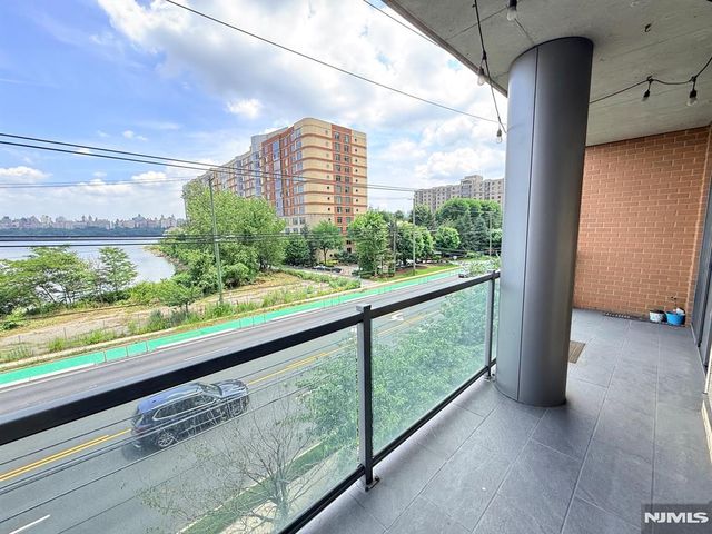 8125 River Road C3, North Bergen, NJ 07047