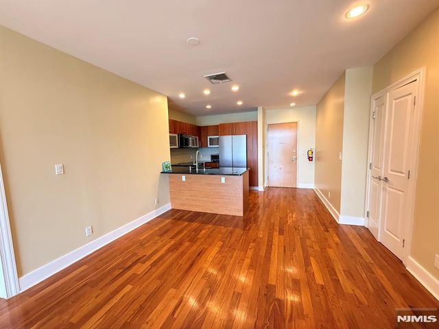 8125 River Road C3, North Bergen, NJ 07047