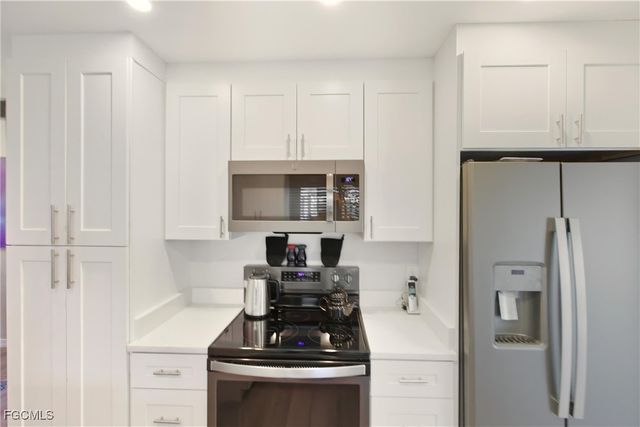 932 El Dorado PKWY W, Cape Coral, FL 33914