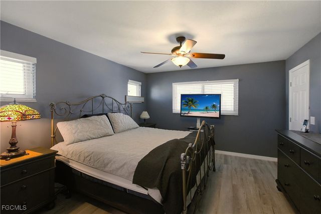 932 El Dorado PKWY W, Cape Coral, FL 33914