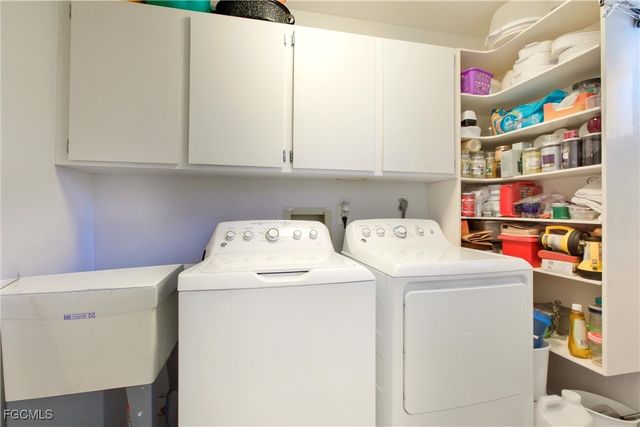 932 El Dorado PKWY W, Cape Coral, FL 33914