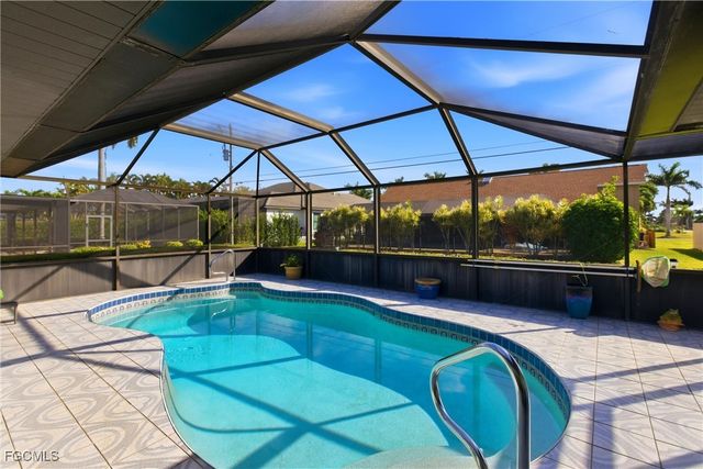 932 El Dorado PKWY W, Cape Coral, FL 33914