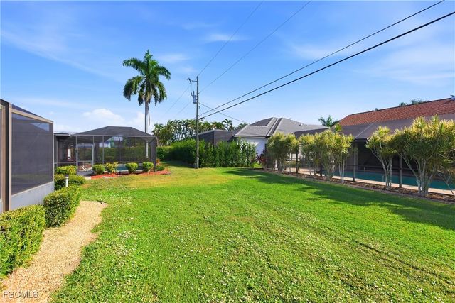 932 El Dorado PKWY W, Cape Coral, FL 33914