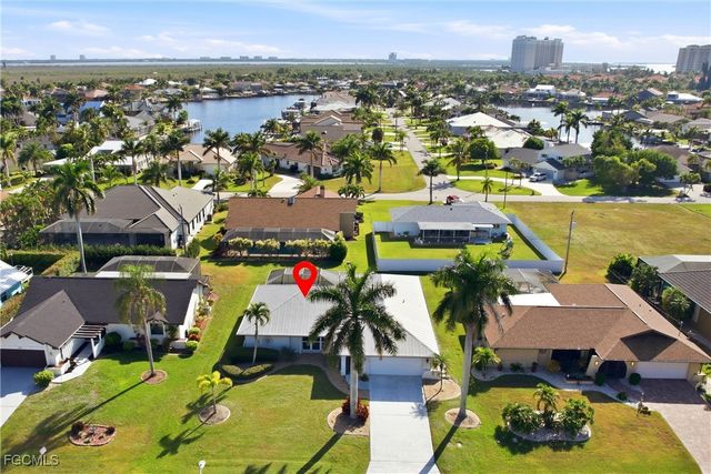 932 El Dorado PKWY W, Cape Coral, FL 33914