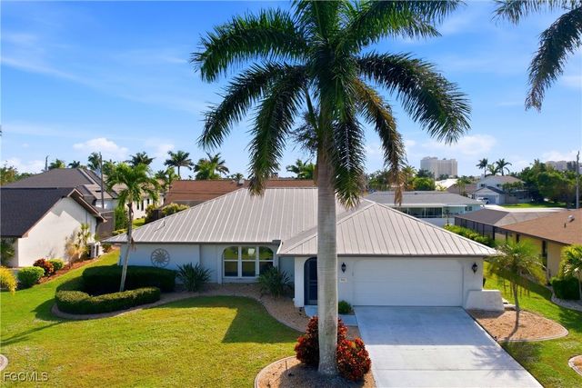 932 El Dorado PKWY W, Cape Coral, FL 33914