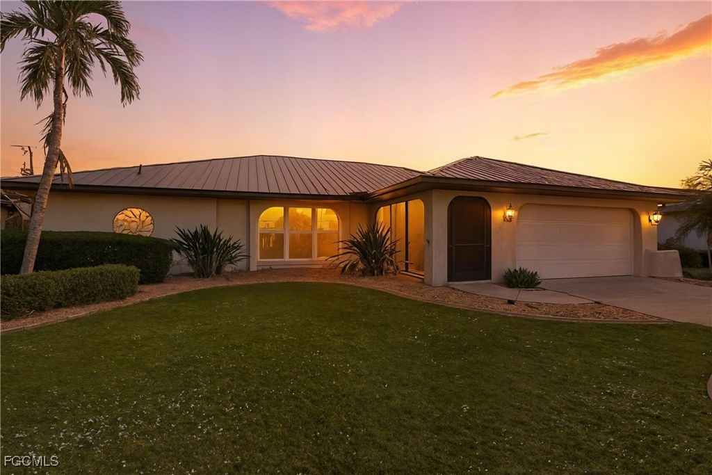 932 El Dorado PKWY W, Cape Coral, FL 33914