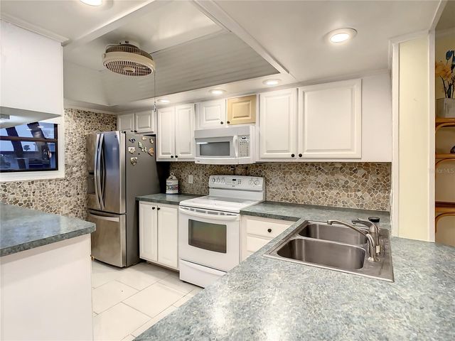 18304 GULF BOULEVARD 116, Redington Shores, FL 33708